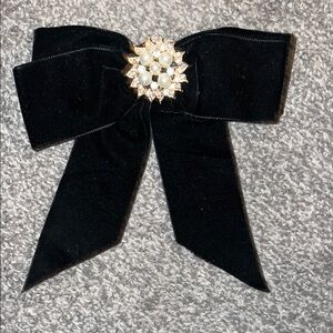 Velvet Bow Brooch with Pearl & Crystal Center - Black